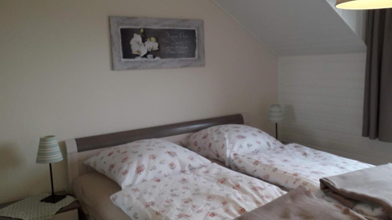 Ferienwohnung Am Dorfteich Фемарн Екстер'єр фото